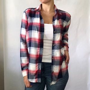 American Eagle | Blue White Red Plaid Button Down